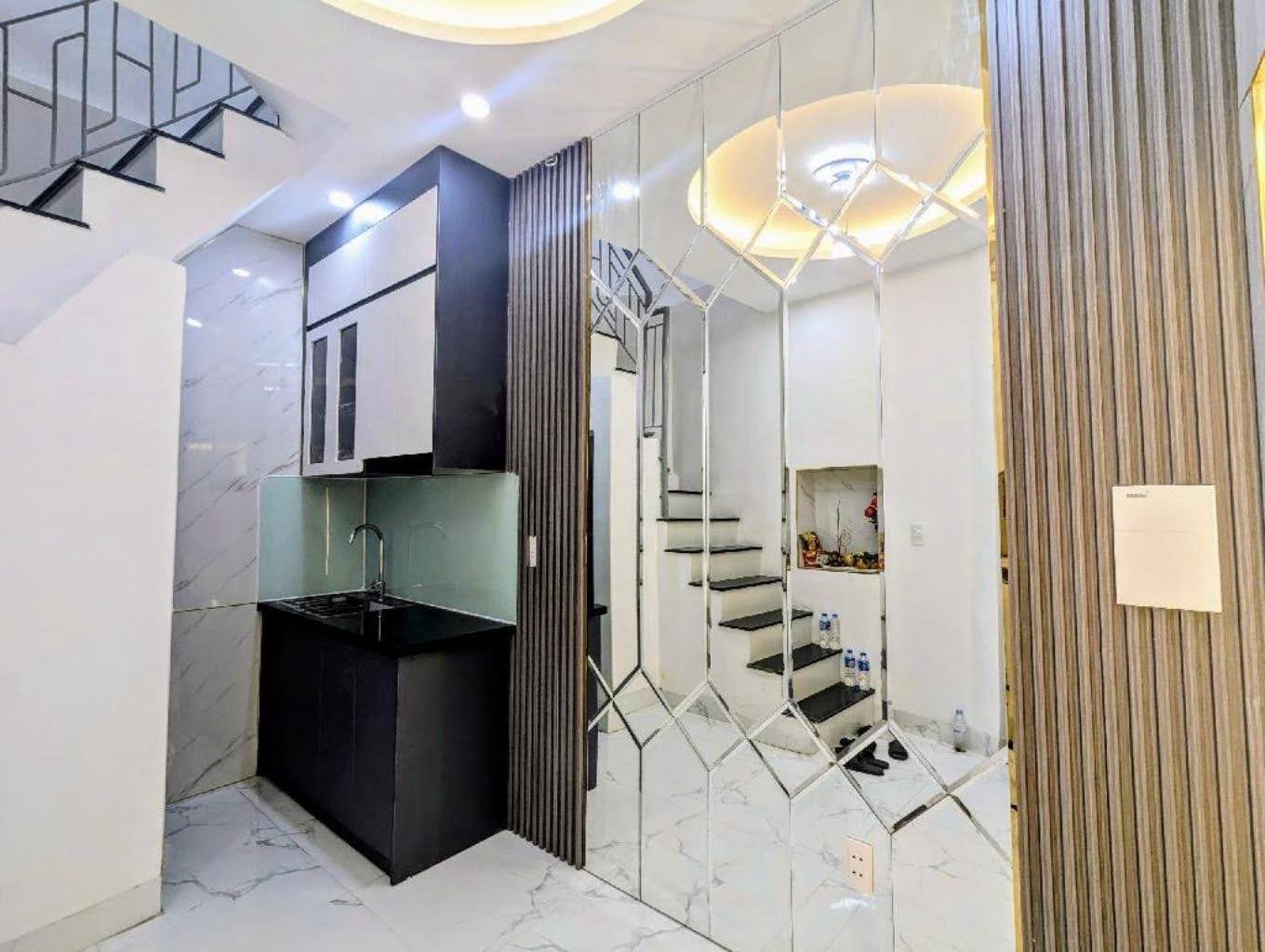BÁN NHÀ 4 TẦNG - ĐÊ LA THÀNH - Ô CHỢ DỪA, ĐỐNG ĐA, HÀ NỘI - GIÁ CHỈ 2 TỶ X - SỔ ĐỎ CHÍNH CHỦ - Ảnh 1